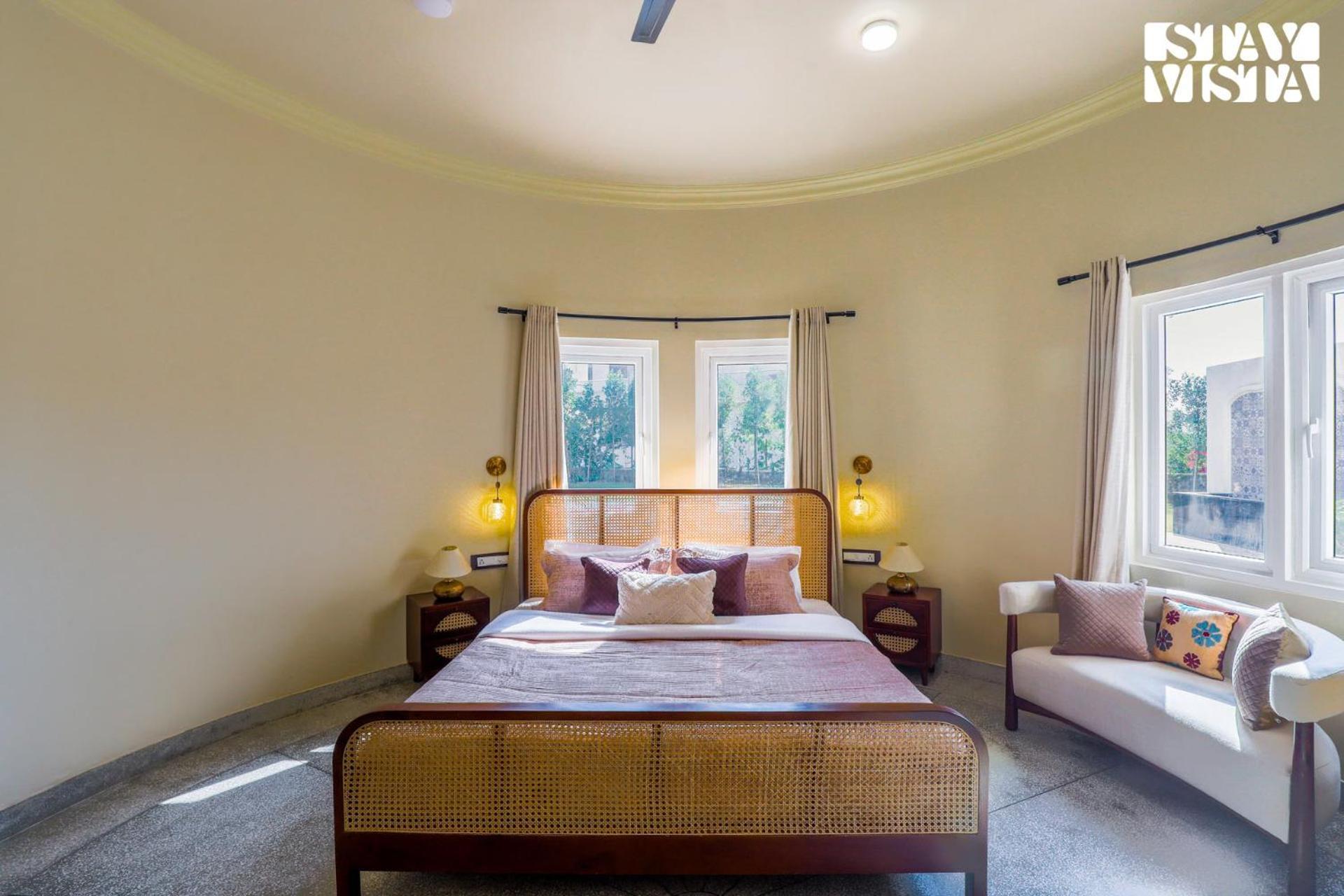 Stayvista'S Mystic Castle With Terrace, Swimming Pool, Lawn With Gazebo Dzsaipur Kültér fotó